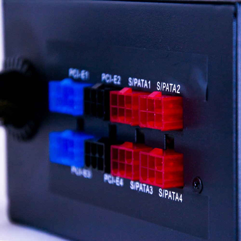 Fuente De Alimentación Talius 700w Modular