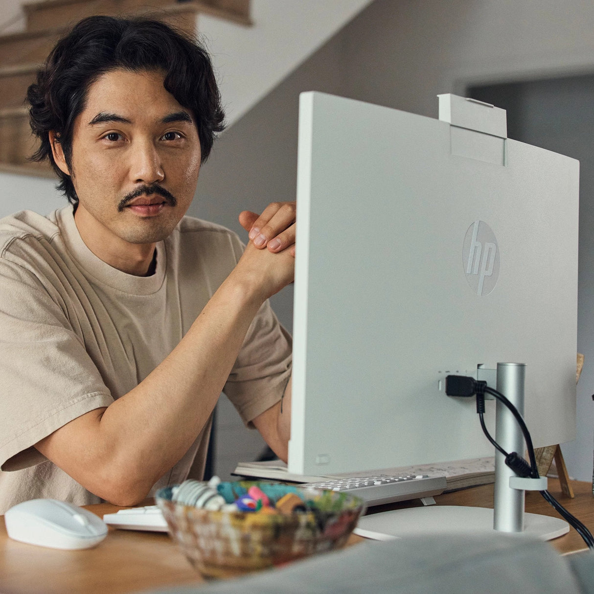 All In One Hp 24-Cr0073ns R5-7520u 16gb 512gb W11h