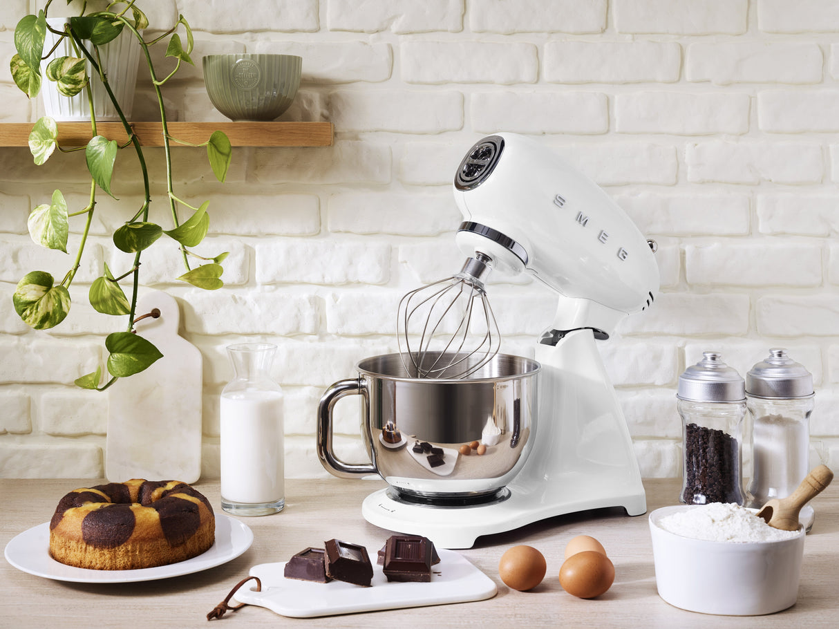 EAN 8017709277697 - Smeg SMF03WHEU batidora Batidora de varillas 800 W Blanco imagen 10