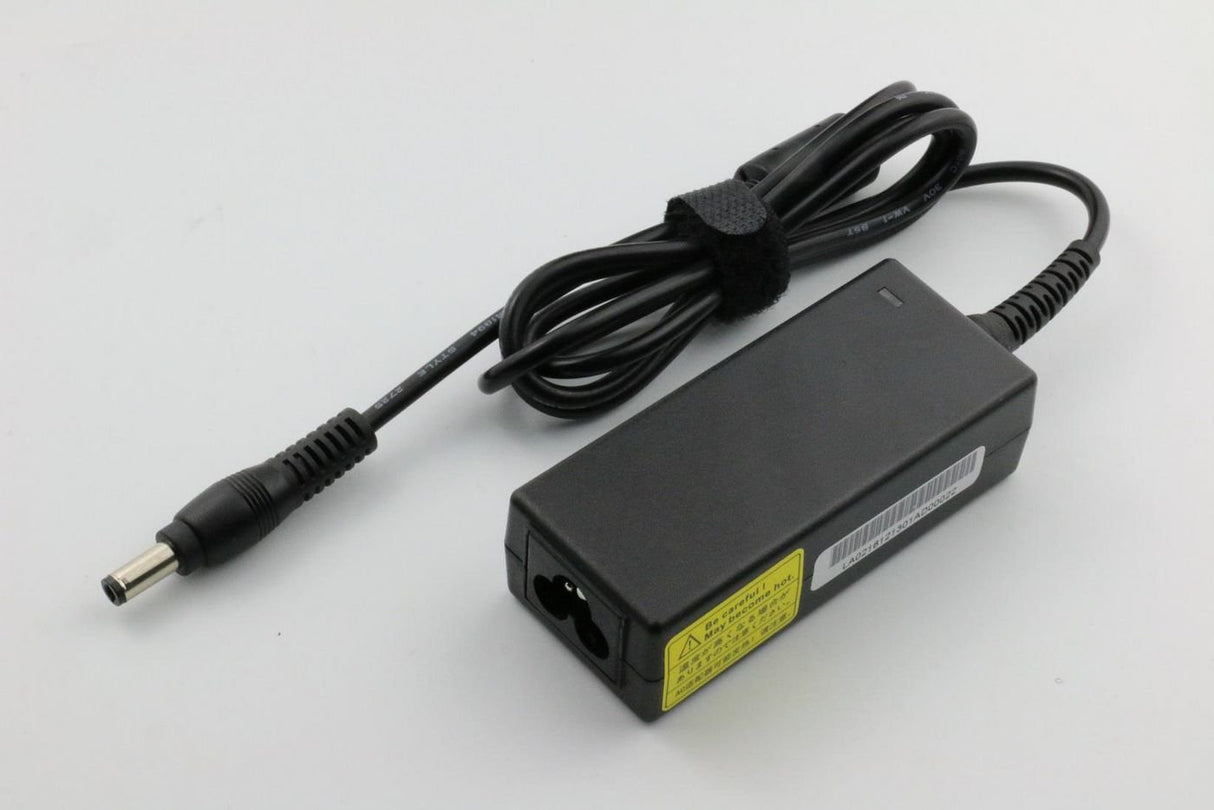 EAN 5704327945147 - CoreParts MBA1300 adaptador e inversor de corriente Interior 40 W Negro imagen 1