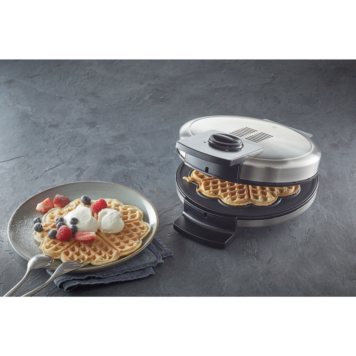 EAN 4211129127622 - WMF Lono 04.1521.0011 gofrera 5 barquillo(s) 900 W Negro, Cromo imagen 6