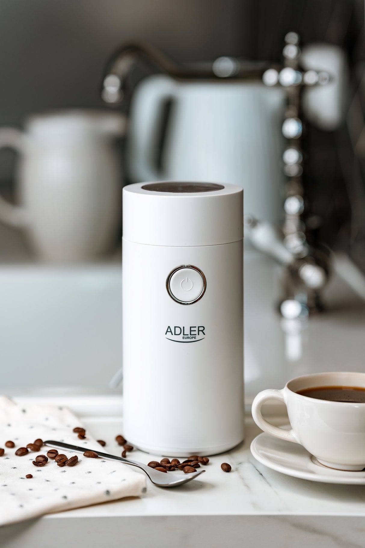 EAN 5903887800457 - Adler AD 4446WS molinillo de café 150 W Blanco imagen 4