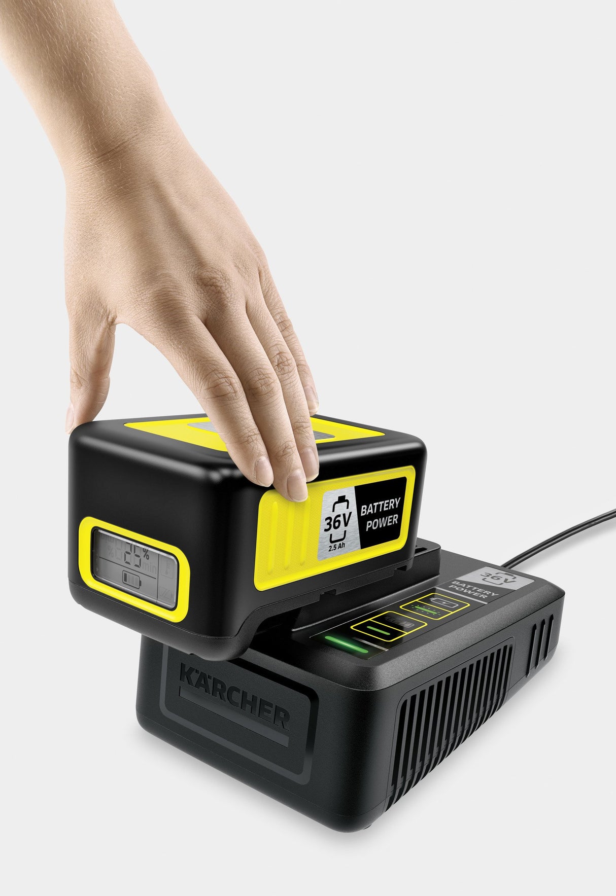 EAN 4054278650388 - Kärcher 2.445-064.0 accesorio y suministro de vacío Juego de cargador y baterías Universal imagen 3