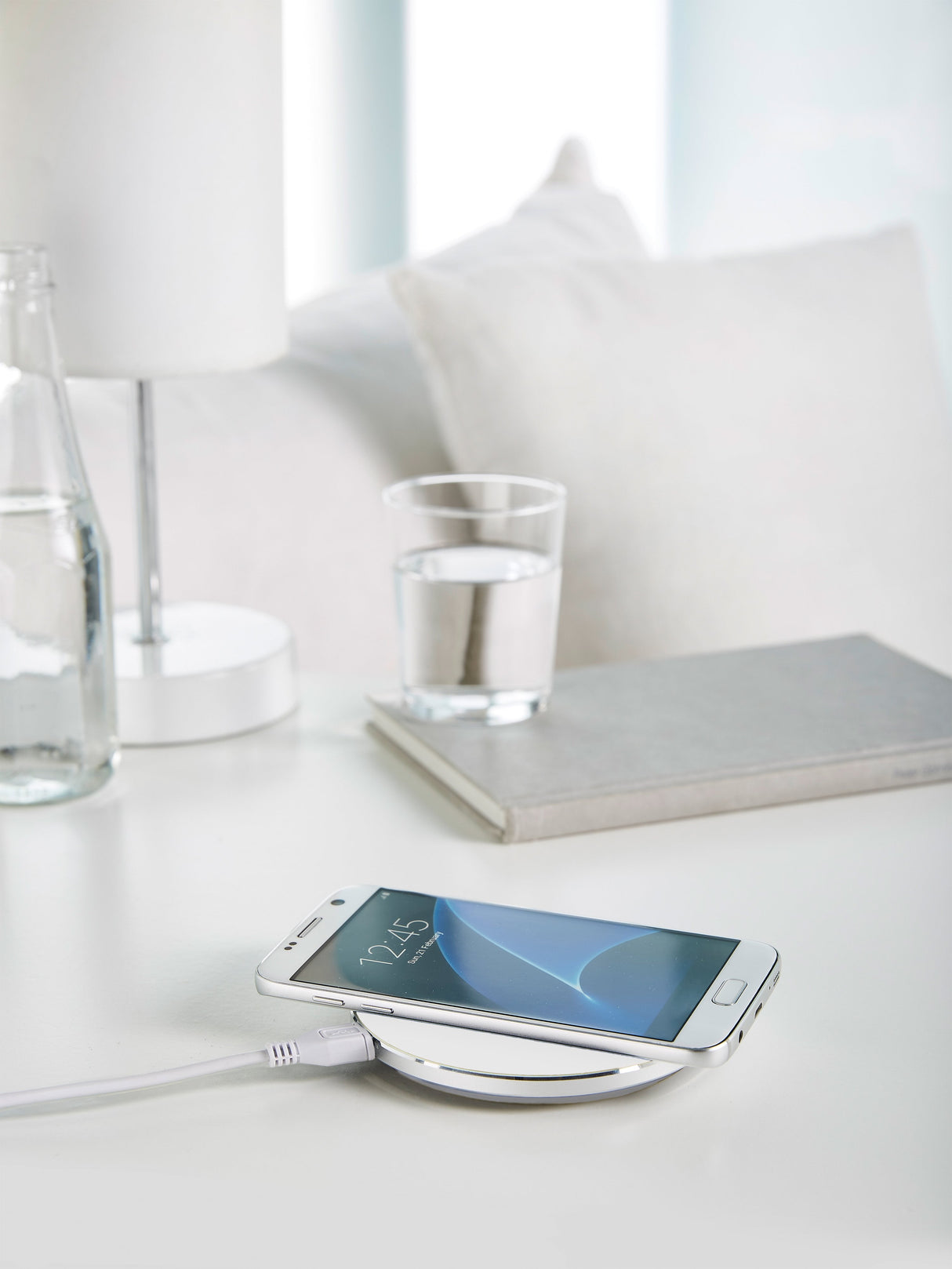 Cargador Intenso Qi Inalambrico 10w Aluminio Blanco Rapido