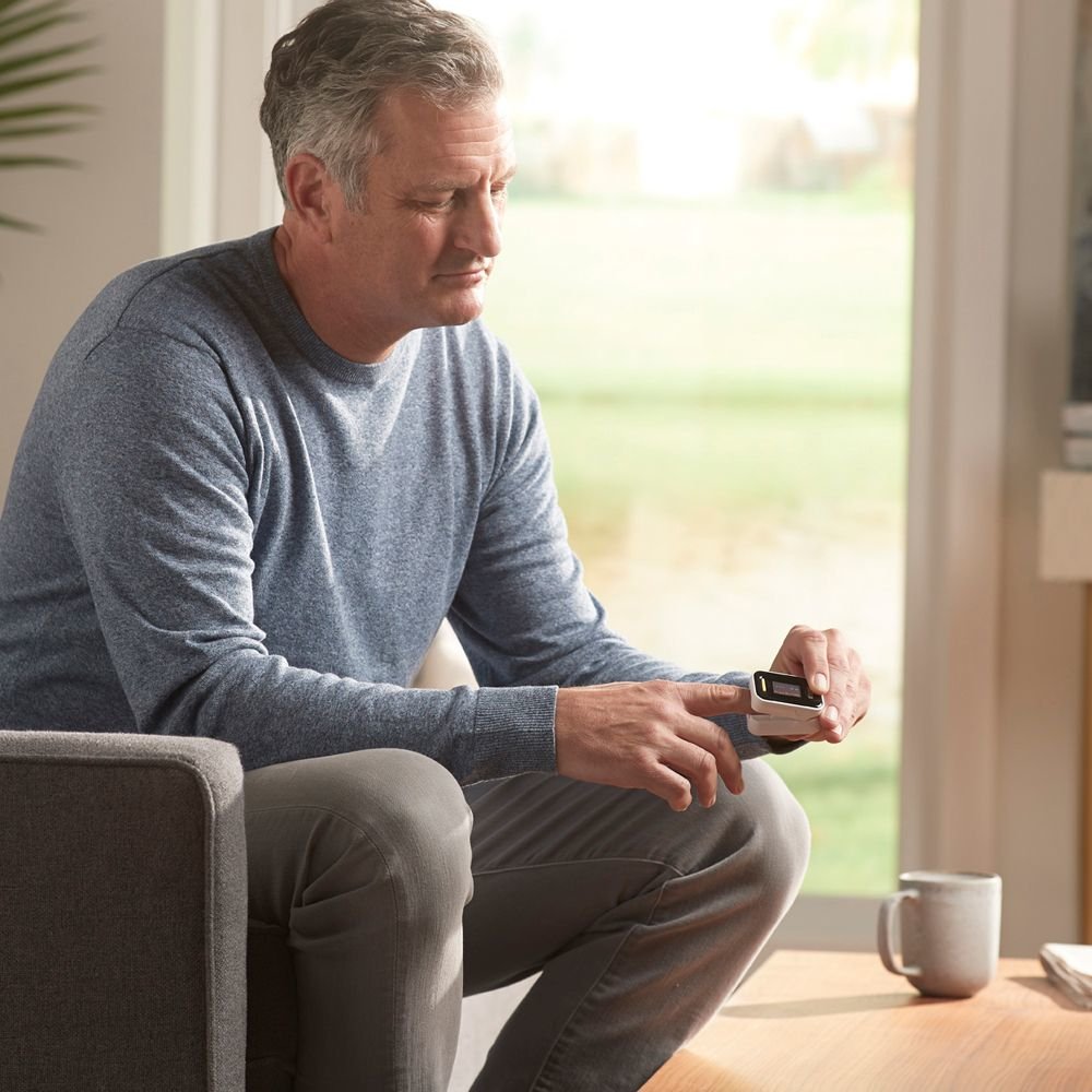 EAN 4022167081018 - Braun YK-81CEU oxímetro de pulso Negro, Acero inoxidable imagen 4