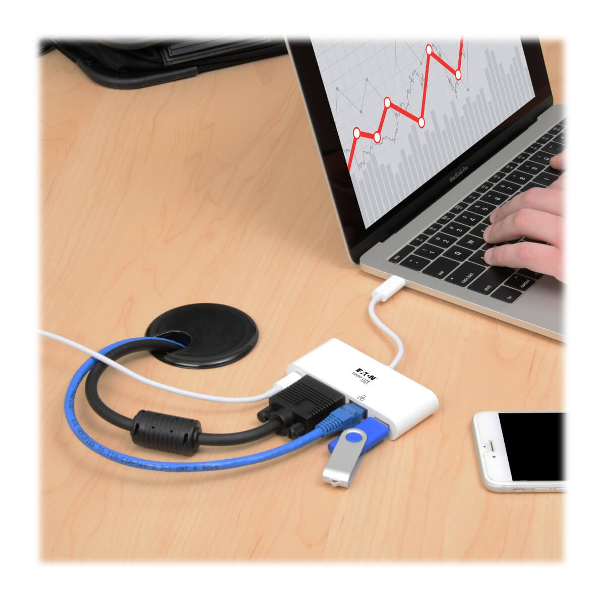 EAN 0037332193728 - Tripp Lite U444-06N-VGU-C Adaptador gráfico USB 1920 x 1080 Pixeles imagen 3