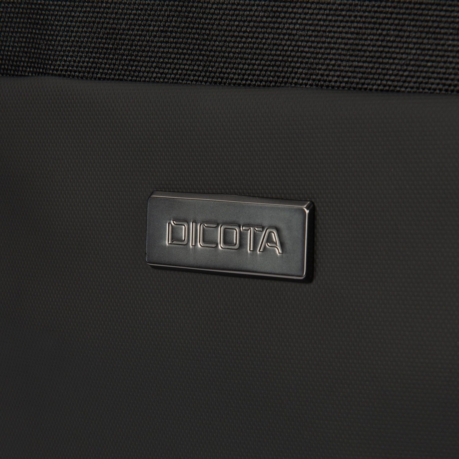 Dicota Top Traveller Dual Five 14-16 Negro