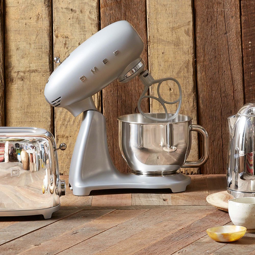 EAN 8017709269210 - Smeg SMF02SVEU batidora Batidora de varillas 800 W Plata imagen 5