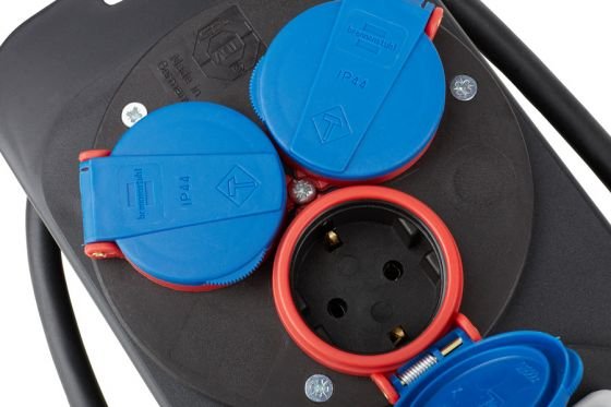 EAN 4007123667604 - Brennenstuhl 1151600010 unidad de distribución de energía (PDU) 4 salidas AC Negro, Azul, Rojo imagen 3