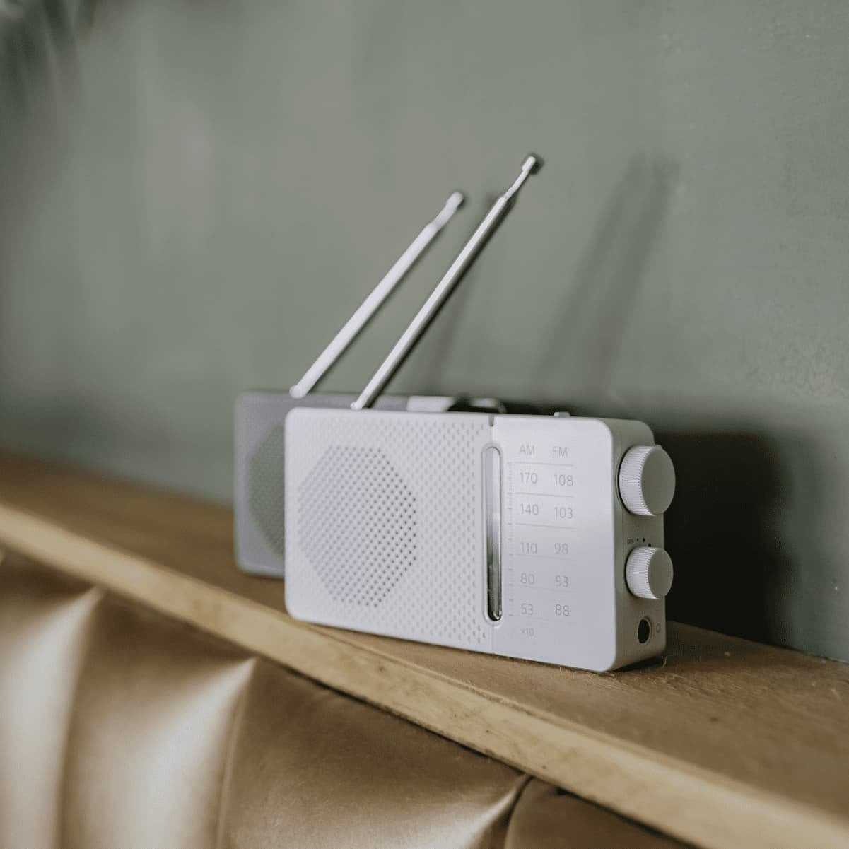 Sangean Sr-36 Blanco Radio Fm/Am Altavoz Integrado Antena Telescópica Salida Auriculares