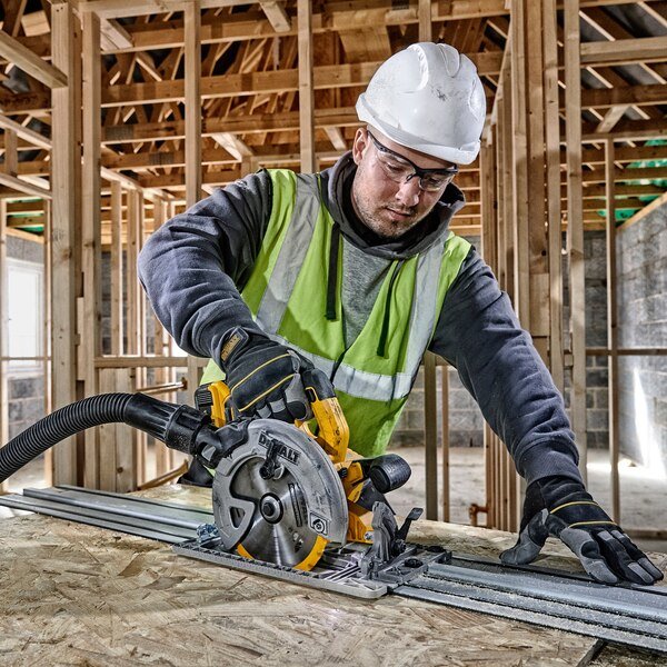 Sierra Circular 18v 184mm Sin Batería Y Carga Dcs572nt