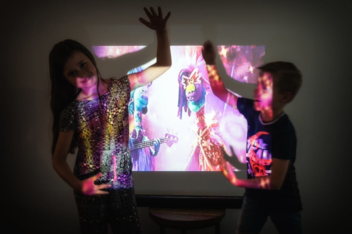 Lenco Lpj-700 Lcd Beamer 720p Bt