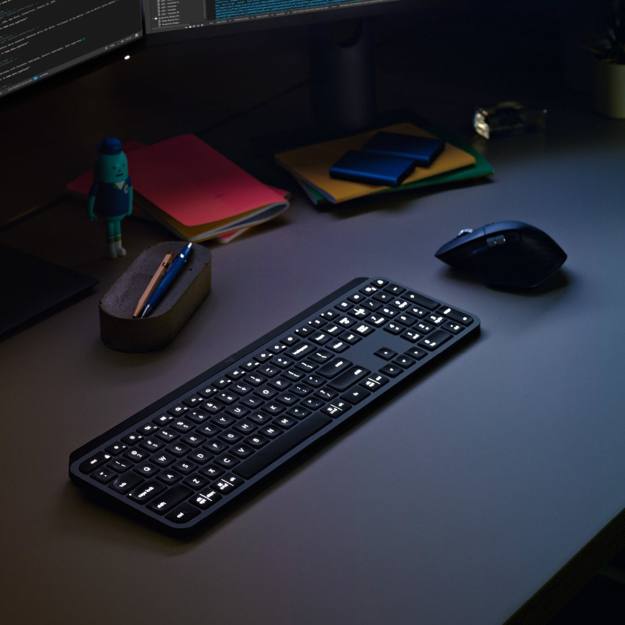 Teclado Inglés Logitech Mx Keys Plus Rf Wireless + Bluetooth Qwerty Grafito