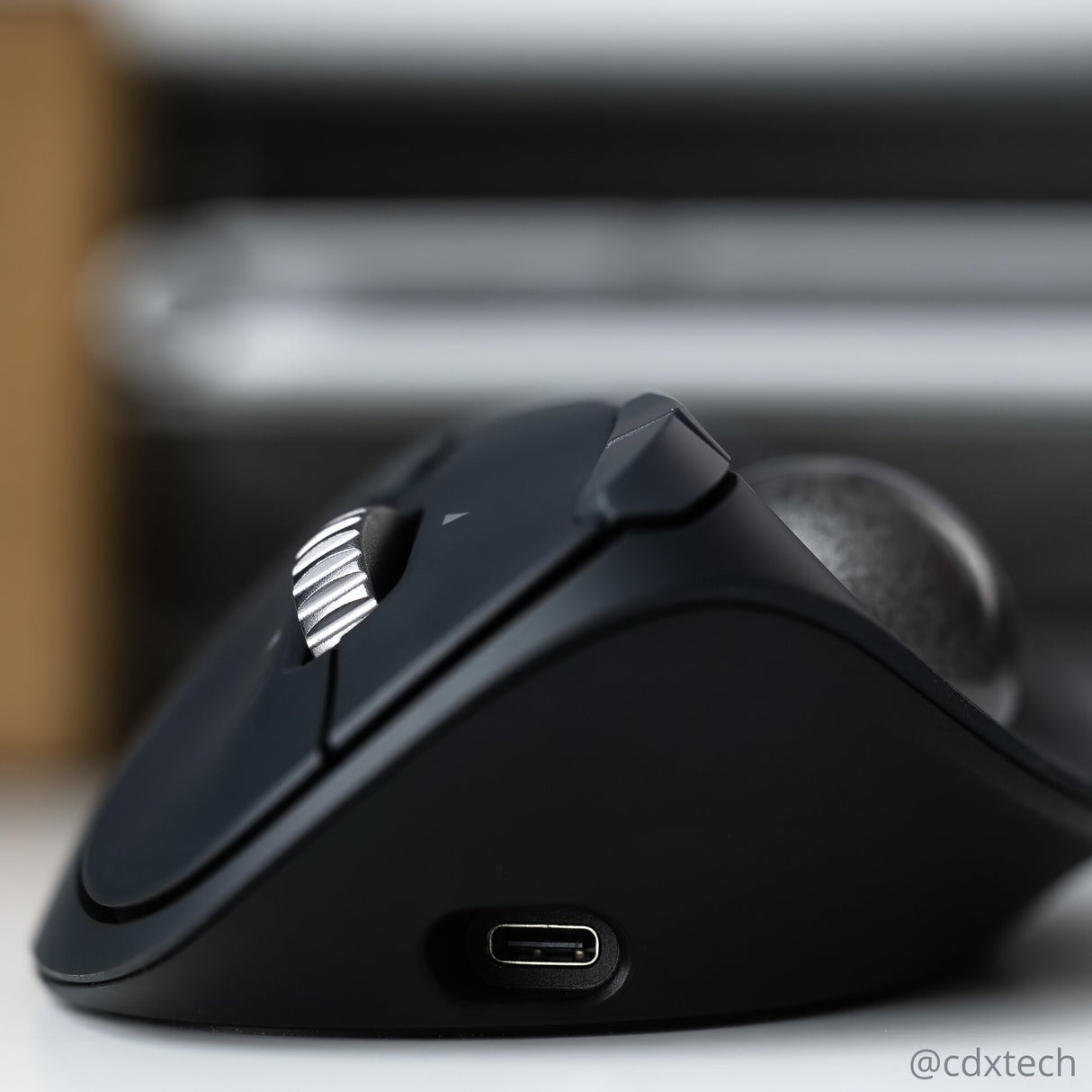EAN 0085896721963 - Kensington Pro Fit Ergo TB550 ratón mano derecha RF Wireless + Bluetooth imagen 27