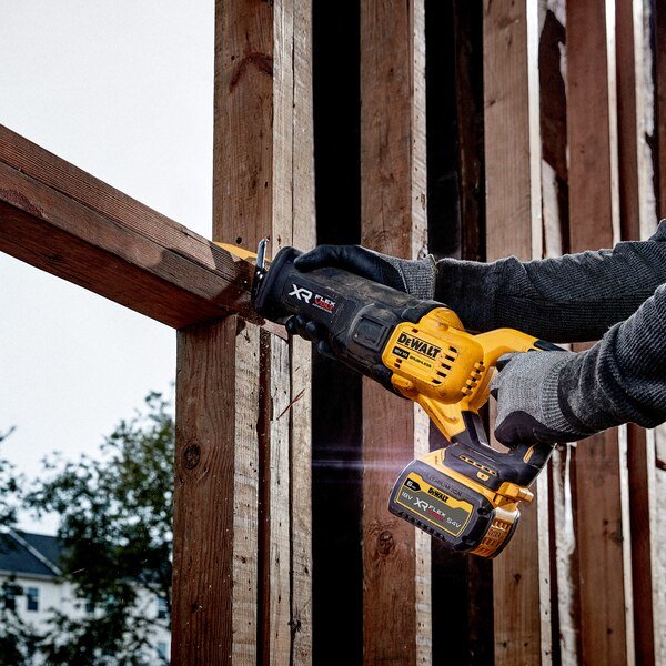 EAN 5035048739549 - DeWALT DCS386NT-XJ sierra recíproca 3000 spm Negro, Amarillo imagen 6