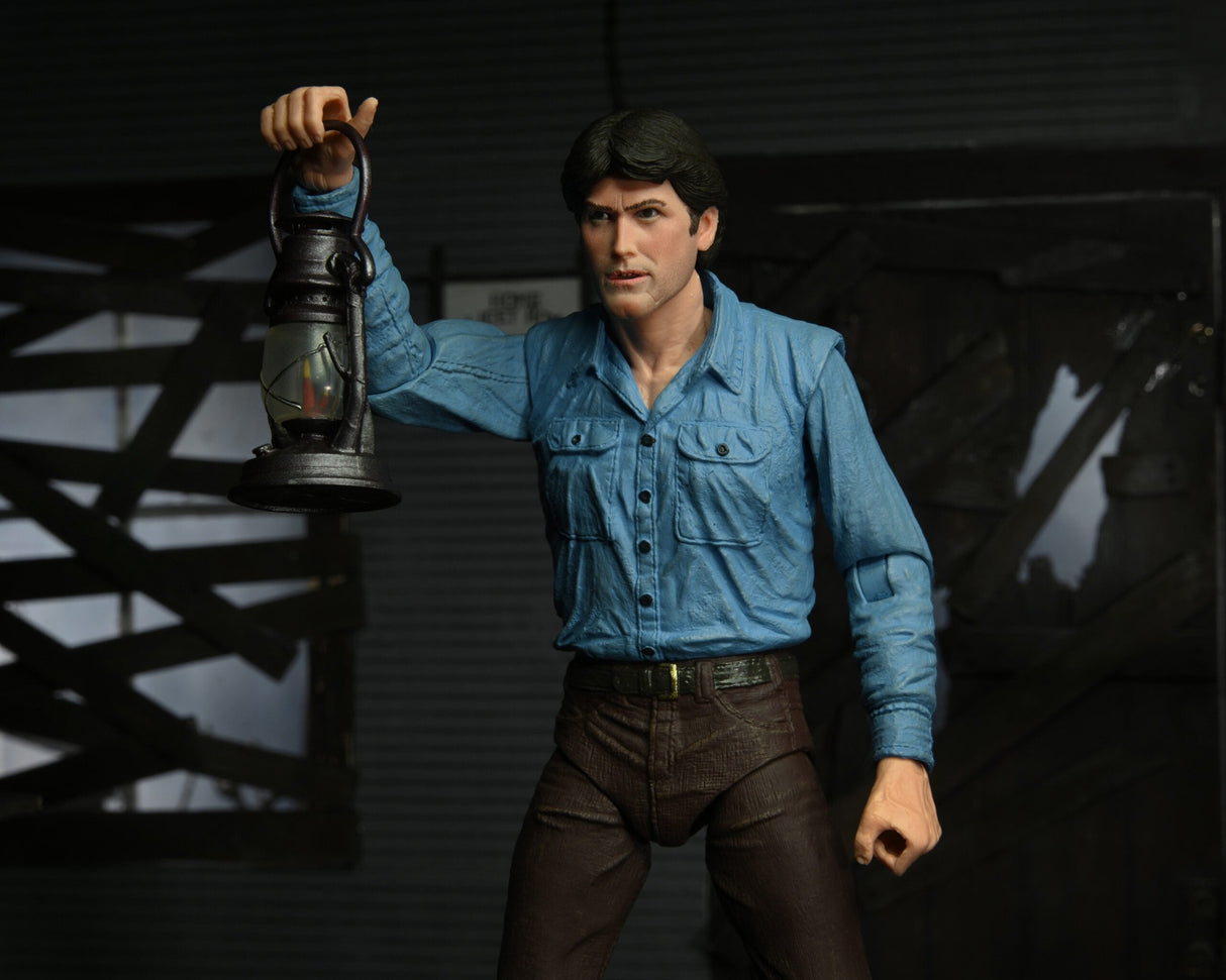Figura Neca Evil Dead Scale Ultimate Ash 40 Aniversario 18 Cm