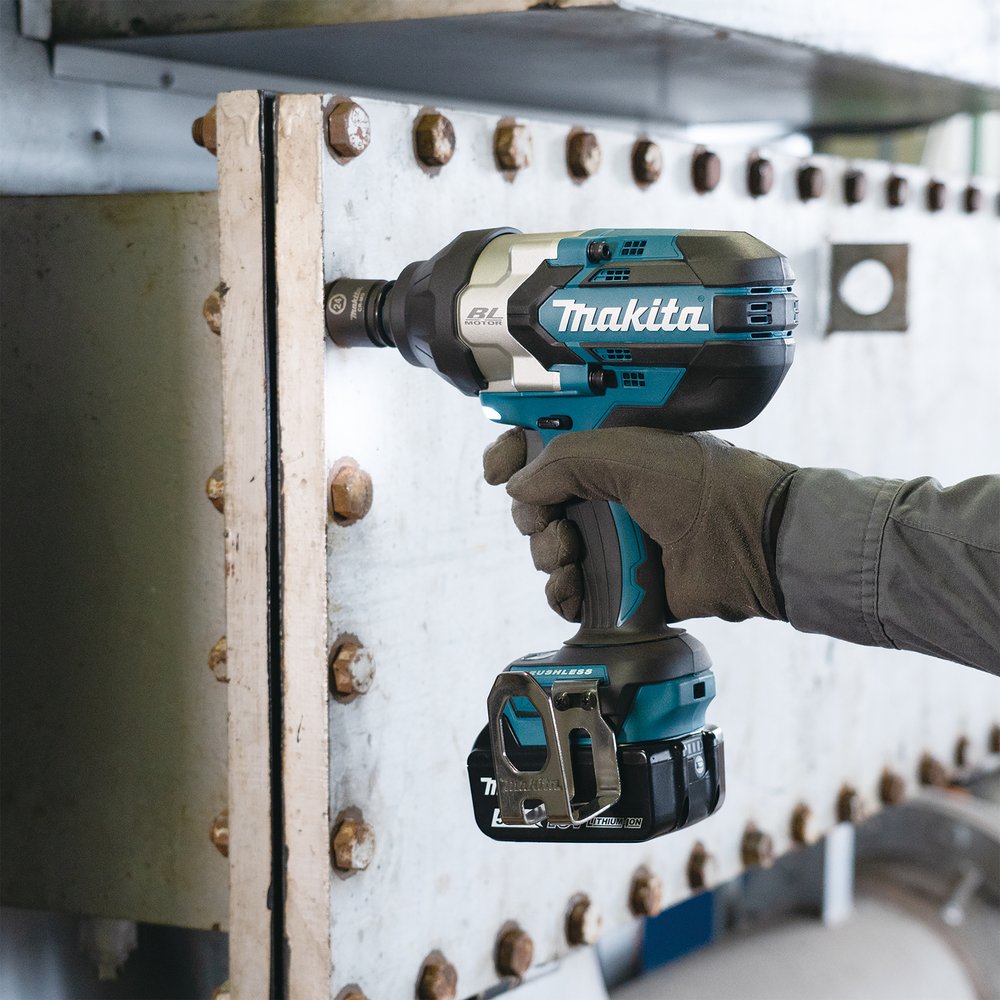 EAN 0197050001009 - Makita DTW1004Z atornilladora de impacto con batería 1/2" 2200 RPM 1050 Nm Negro, Turquesa 18 V imagen 17
