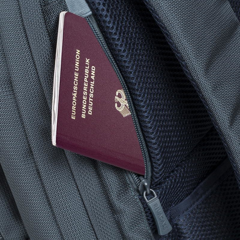 Mochila Rivacase 8460 Tegel Eco Para Portátil 17.3" Acuamarina