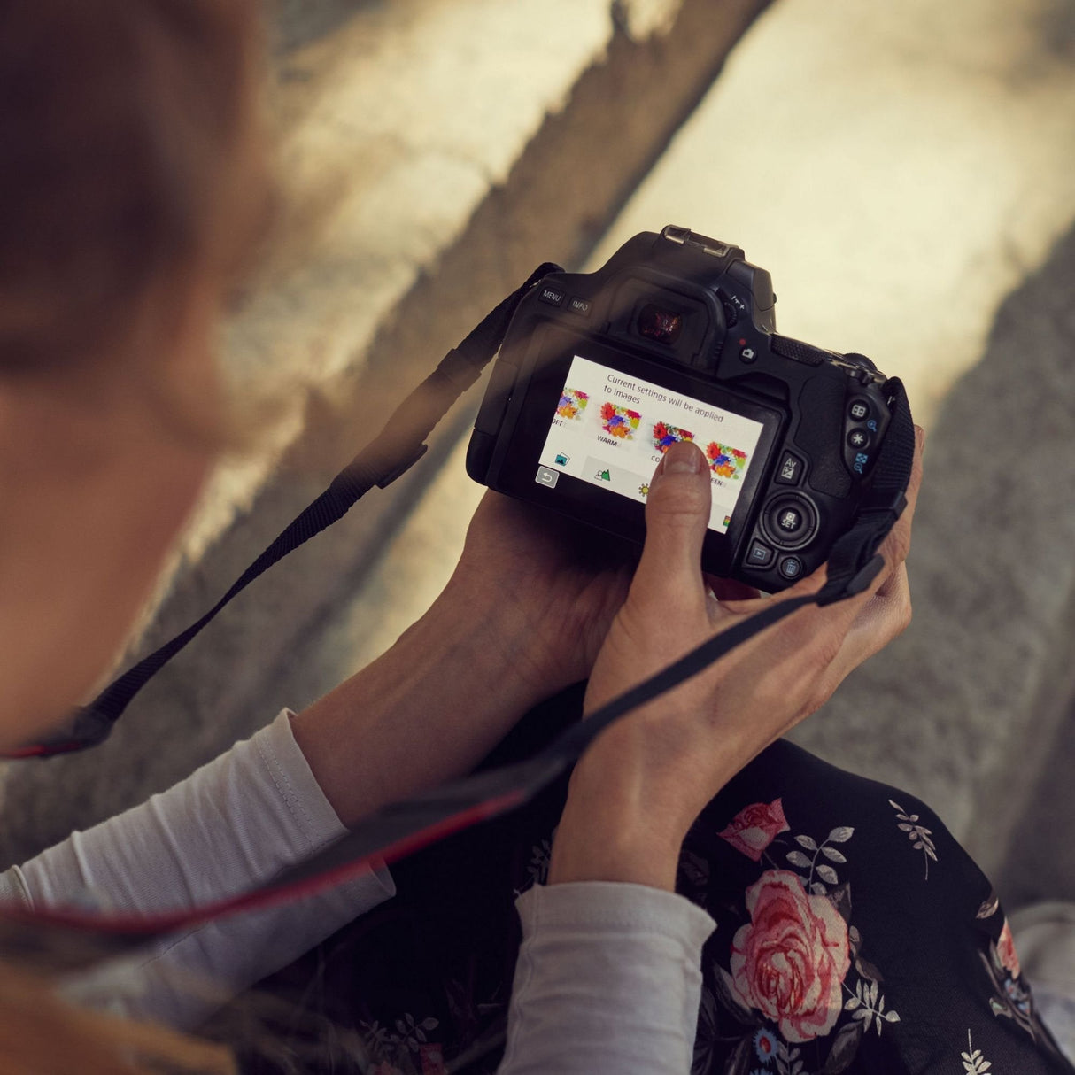 EAN 4549292132717 - Canon EOS 250D+EF-S 18-55mm Juego de cámara SLR 24,1 MP CMOS 6000 x 4000 Pixeles Negro imagen 12