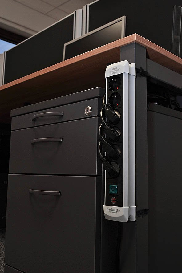 Brennenstuhl 1951580100 Base Múltiple 3 M 8 Salidas Ac Negro, Gris