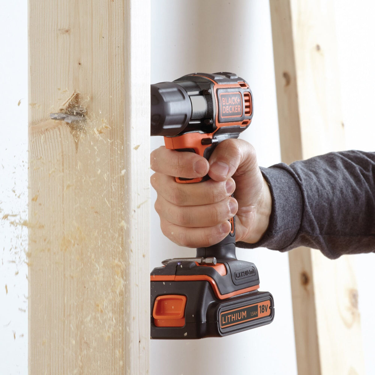 EAN 5035048447550 - Black & Decker ASD18KB-QW taladro Negro, Naranja imagen 5