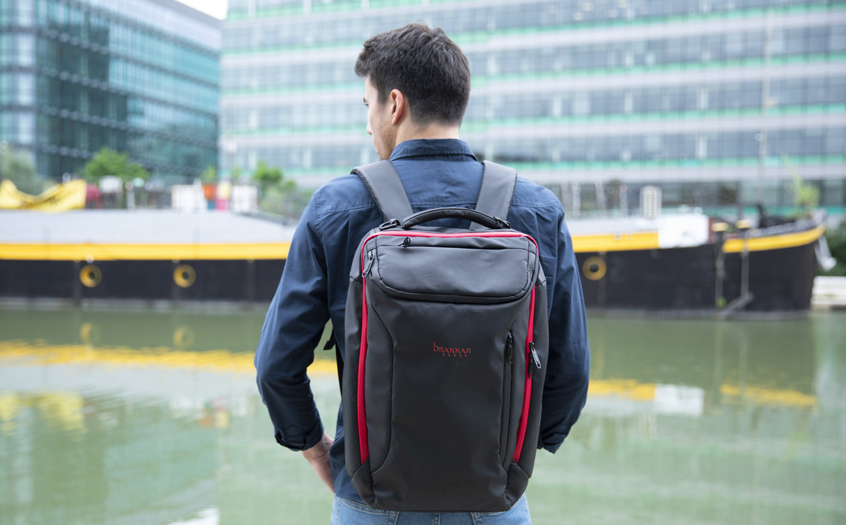 EAN 3328170285247 - Konix Drakkar KX DK RAGNARR 17' GAMING BACKPAC 43,2 cm (17") Mochila Negro, Rojo imagen 14