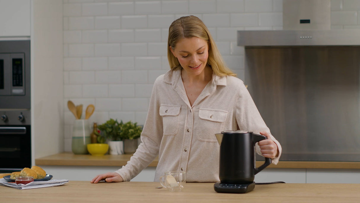 EAN 622356243292 - Ninja KT200EU tetera eléctrica 1,7 L 3000 W Negro imagen 7