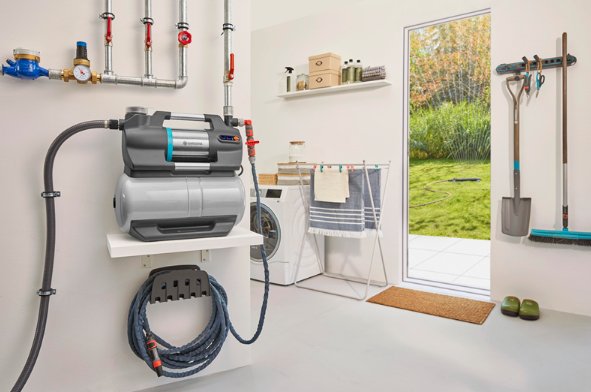 Bomba Depuradora Doméstica Gardena 5600 Silentcomfort Gris/Acero Inoxidable, 900 Vatios, Bluetooth, Modelo 2023 09067-61