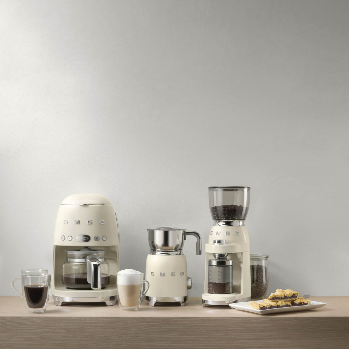 EAN 8017709280499 - Smeg DCF02CREU cafetera eléctrica Manual Cafetera de filtro 1,4 L imagen 22