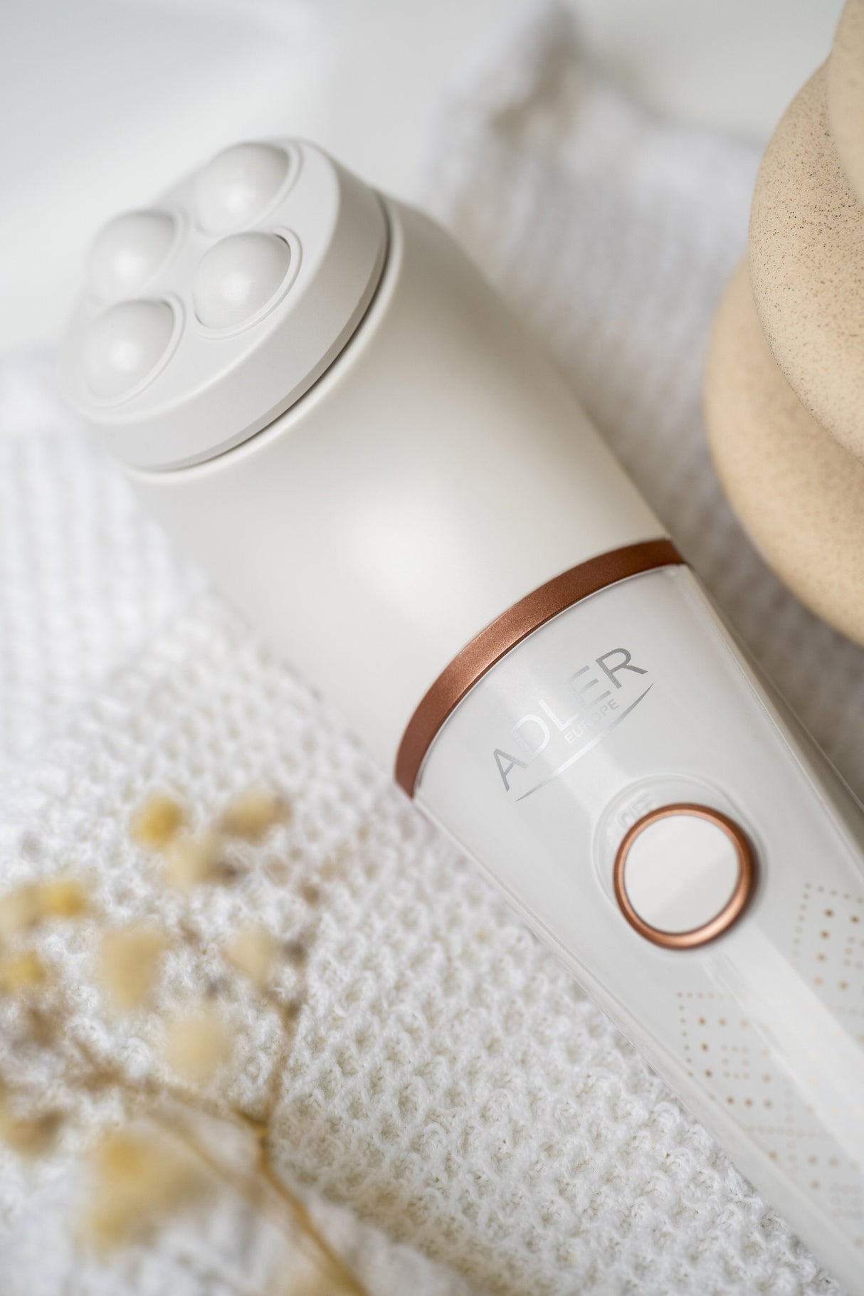 Adler Ad 2178 Cepillo De Limpieza Facial Cepillo Vibrador Y Giratorio Blanco Batería