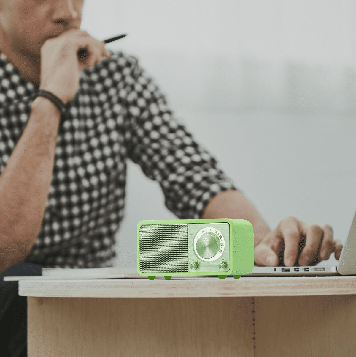 Sangean Wr-7 Verde Radio Analógica Sobremesa Fm Bluetooth Batería Li-Ion Recargable