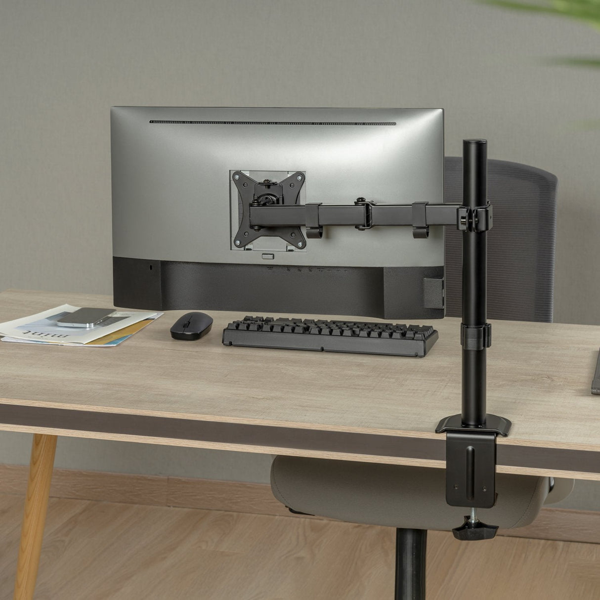 Aisens Soporte De Mesa Eco Giratorio E Inclinable Para Monitor/Tv 9kg (3 Pivotes, 1 Brazo) De 17-32, Negro