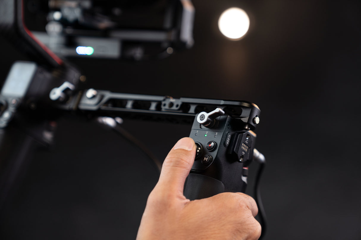 EAN 6941565901569 - DJI RS 2 Pro Combo Estabilizador manual para cámara Negro imagen 10