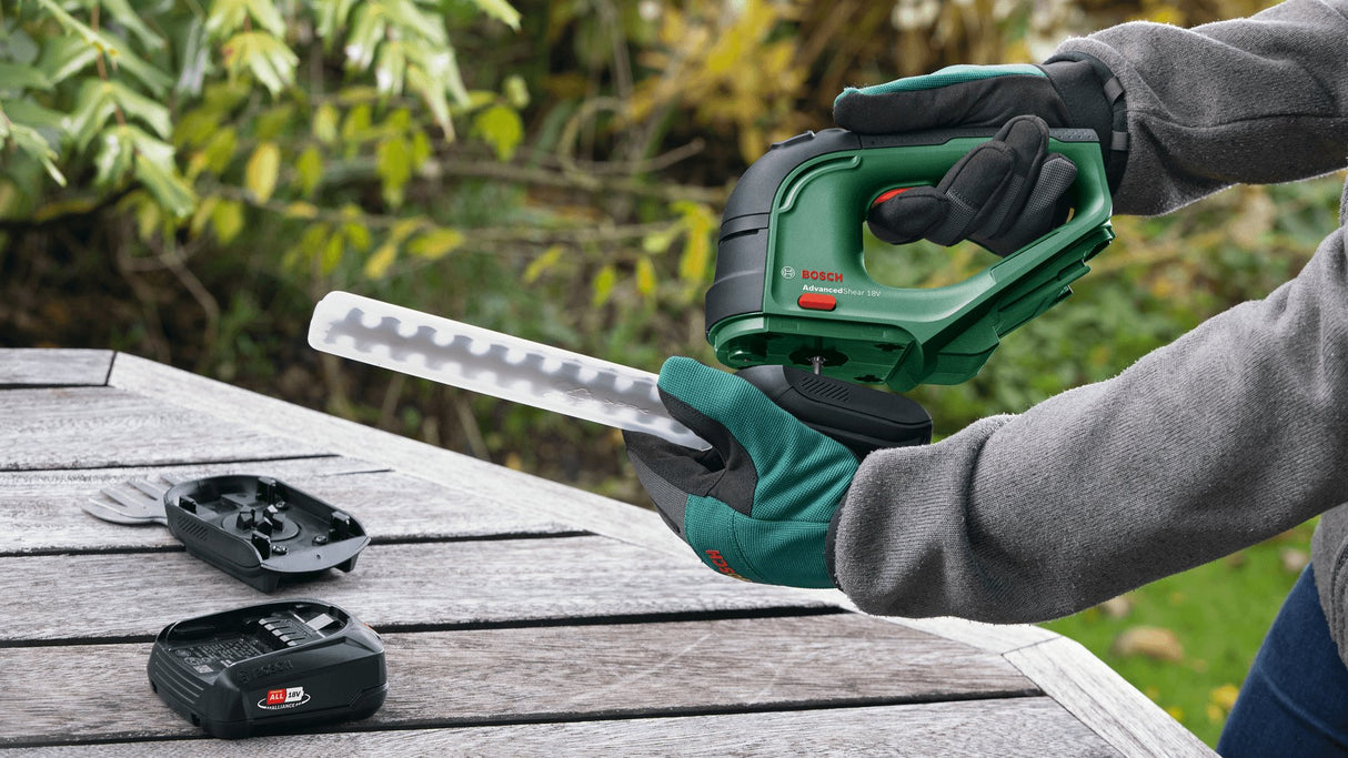 EAN 4059952558417 - Bosch AdvancedShear 18V-10 tijera de césped inalámbrica 10 cm Ión de litio Negro, Verde imagen 5