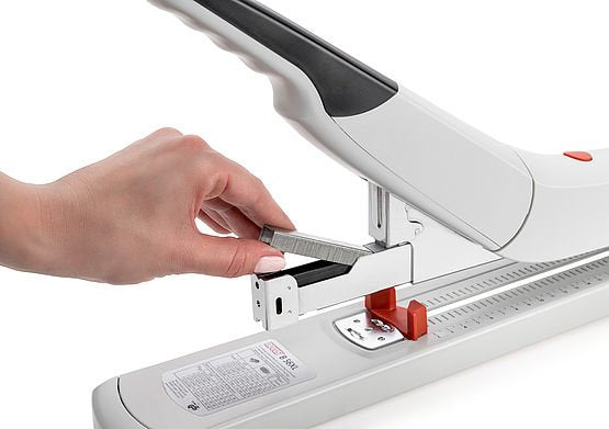 Novus Grapadora De Gruesos B56 Xl Ergonómica Gran Capacidad De Grapado Gris Claro