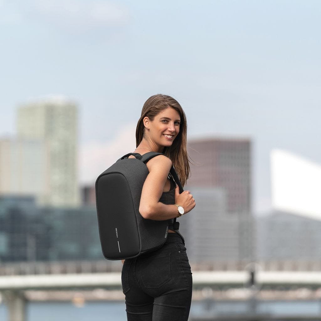 EAN 8714612115473 - XD-Design Bobby Hero Small mochila Antracita, Negro Espuma, Tereftalato de polietileno (PET) imagen 9