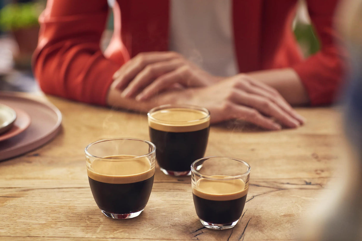 EAN 8720389013386 - Philips Senseo CSA230/01 cafetera eléctrica Totalmente automática Cafetera de cápsulas 0,9 L imagen 4
