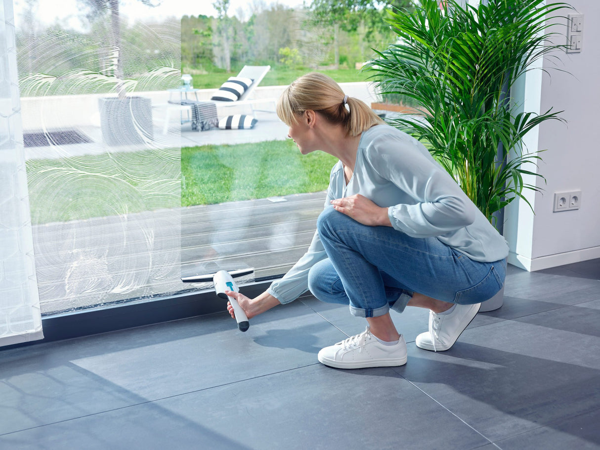 EAN 4006501510358 - Leifheit 51035 limpiador eléctrico ventana Negro, Azul, Blanco imagen 12