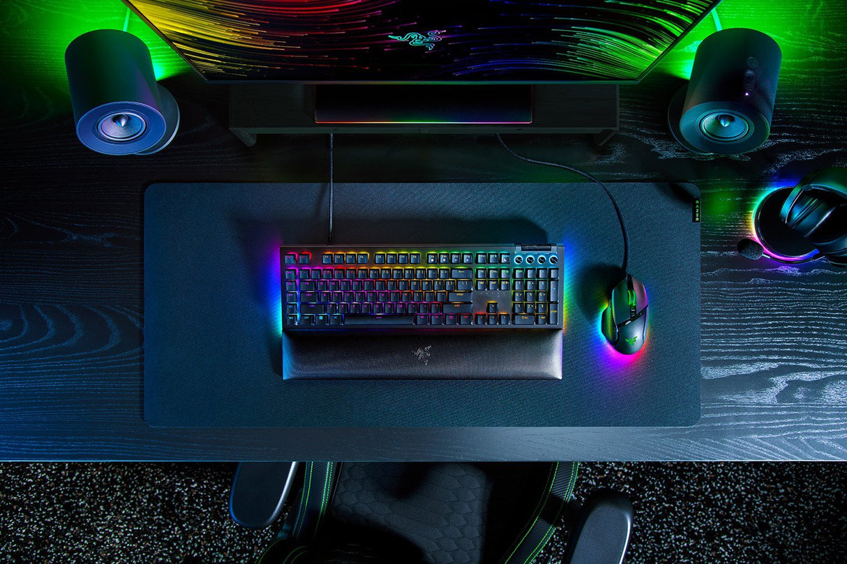 Teclado Con Cable Gamer Mecánico (Razer Green) Razer Blackwidow V4 Rgb (Negro)