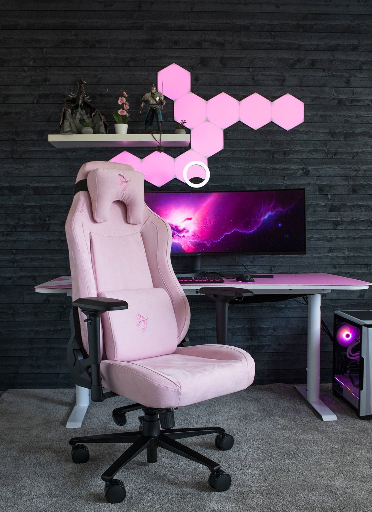 Arozzi Vernazza Supersoft Fabric Gaming Chair - Pink