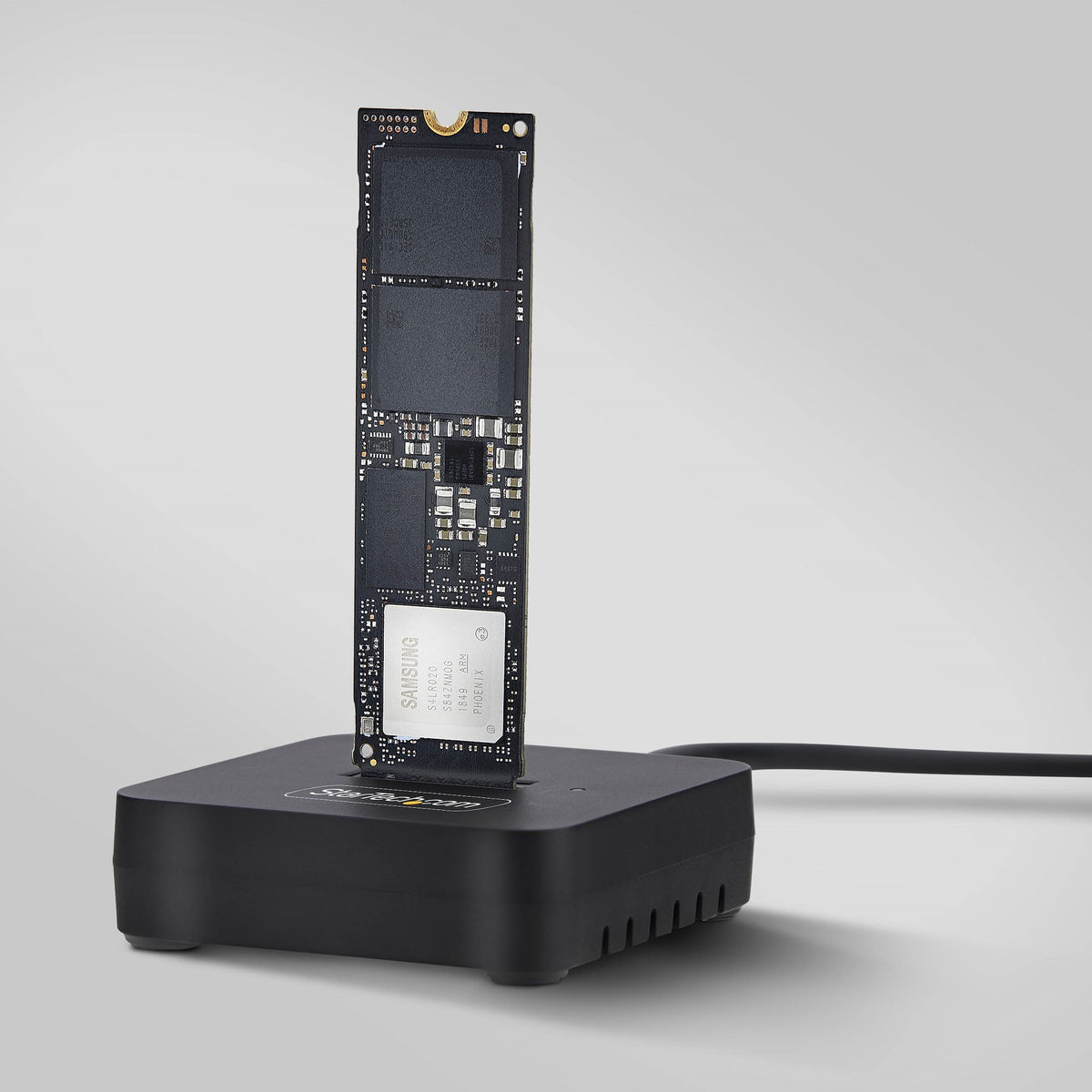 EAN 0065030912563 - StarTech.com 1USB3-NVME-DOCK base de conexión para disco duro USB 3.2 Gen 2 (3.1 Gen 2) Type-C Negro imagen 5