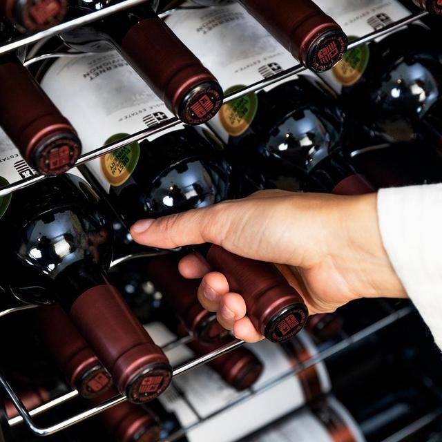 Vinoteca 00124 2450 Black Compressor