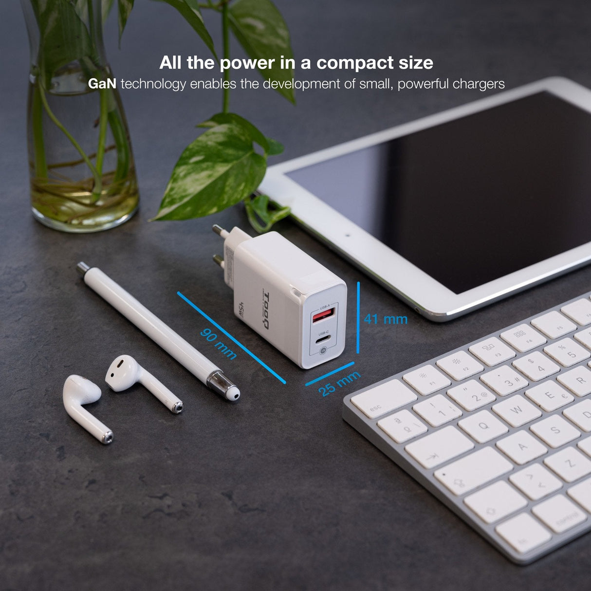 Tooq Cargador De Pared Gan Usb-C/Pd + Usb-A/Qc 45w - Blanco