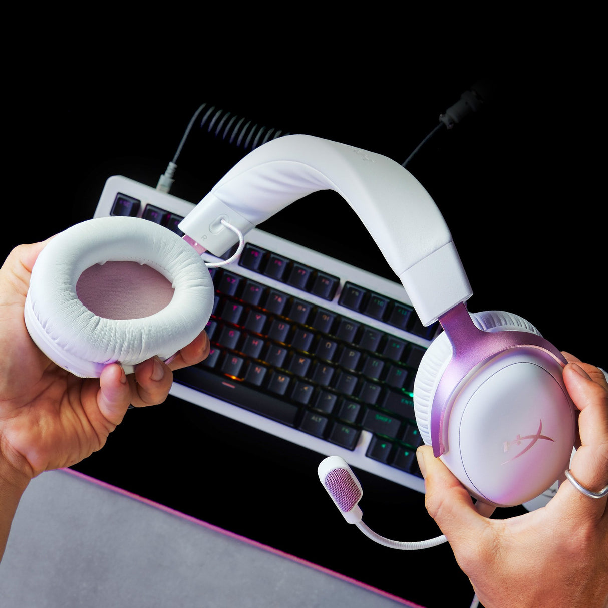 EAN 0198122306930 - HyperX Cloud III White/Pink Gaming Headset Alámbrico Diadema Juego Rosa, Blanco imagen 6