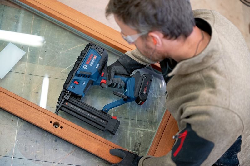 EAN 4053423253009 - Bosch GNH 18V-50 M Professional Pistola de clavos Batería imagen 9