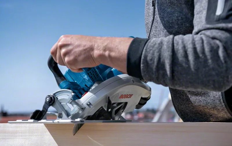 Sierra Circular Inalámbrica Bosch Professional Biturbo Gks 18v-70 L Professional Azul/Negro, 2 Baterías Li-Ion Procore18v 5,5ah, En L-Boxx