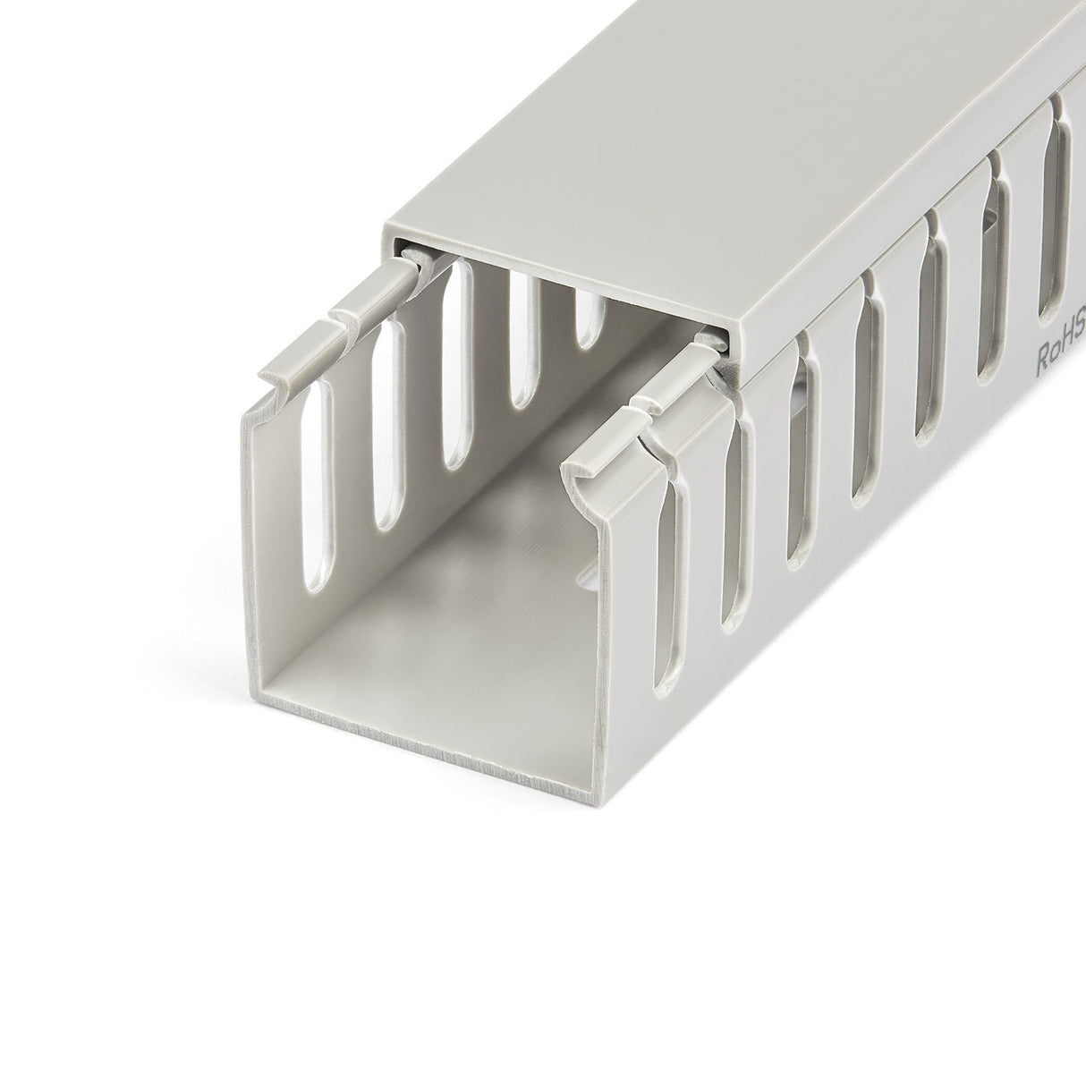 Startech.Com Canaleta Para Cableado Con Ranura Abierta Y Tapa, 50 Mm An X 50 Mm Al - 2 M Lar - Ranuras De 8 Mm, Cubierta De Pvc O Conducto De Pared Para Cables De Red - Para Un Máximo De 80 Cables - Ul