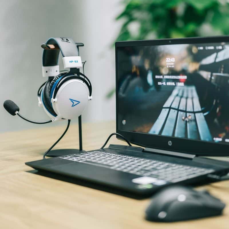 Auriculares Steelplay Hp52 Alámbrico Juego Negro, Blanco