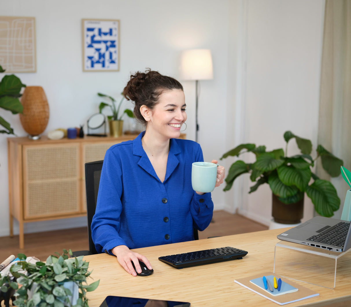 EAN 8713439250596 - Trust Lyra teclado Oficina USB + RF Wireless + Bluetooth QWERTY Español Negro imagen 5