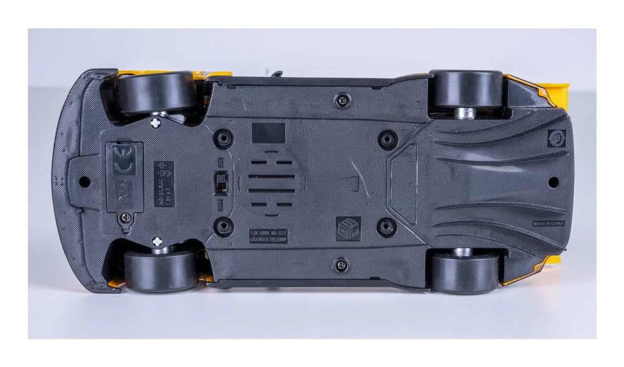 Jamara Bmw M4 Gt3 1:24 Amarillo 3+